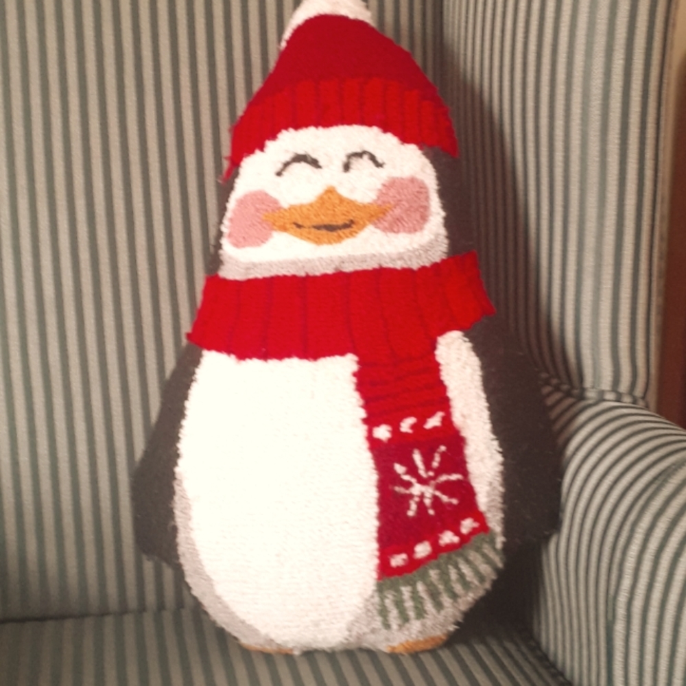 Penguin needle stitch pillow